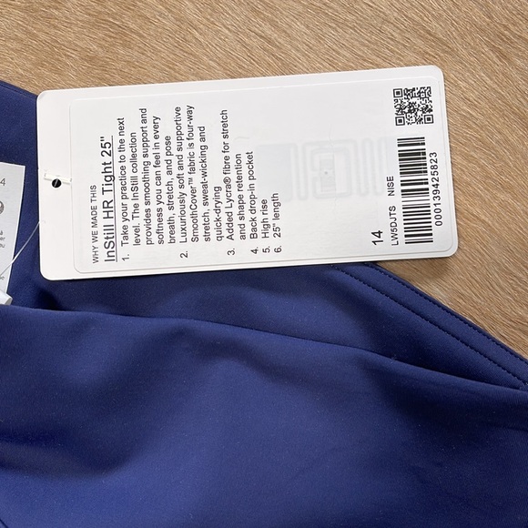 Lululemon - instill HR tight 25 “ - Picture 2 of 4